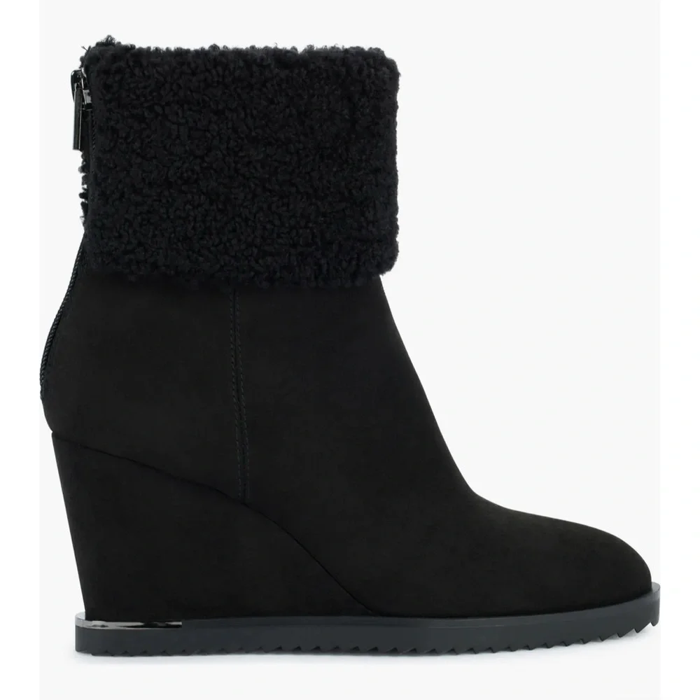 DKNYC Powell‎ Faux Shearling Wedge Bootie in Black Size 9